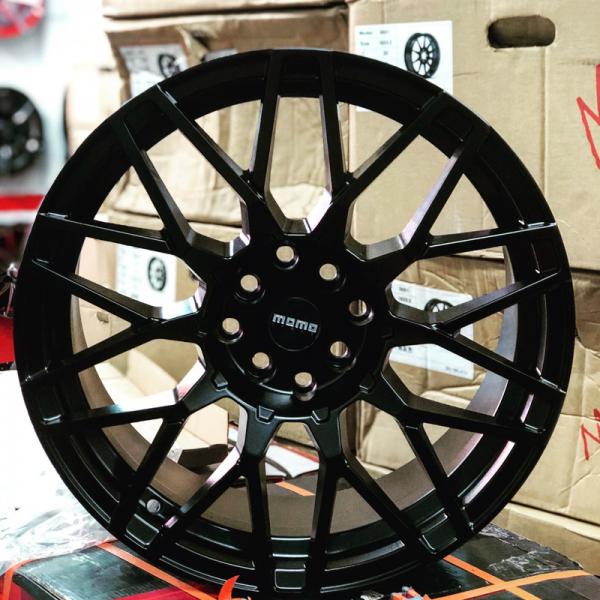 Rines de lujo 17 momo revenge